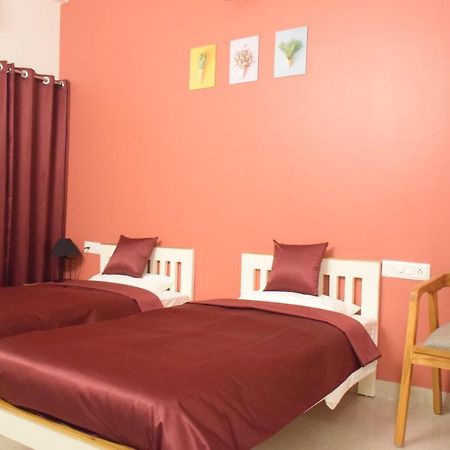 The Autumn Leaves Bhopal Bed & Breakfast Bagian luar foto