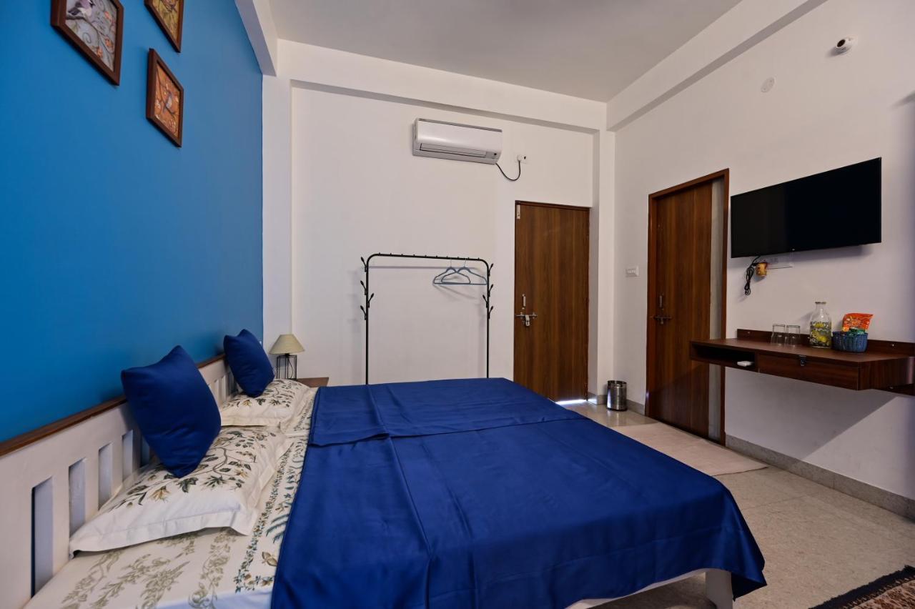 The Autumn Leaves Bhopal Bed & Breakfast Bagian luar foto