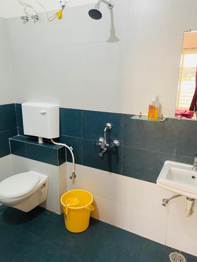 The Autumn Leaves Bhopal Bed & Breakfast Bagian luar foto